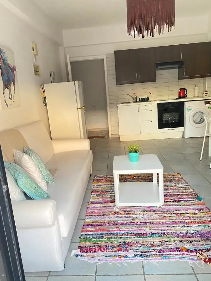 Krasas Beach Apartments Larnaca 0*,