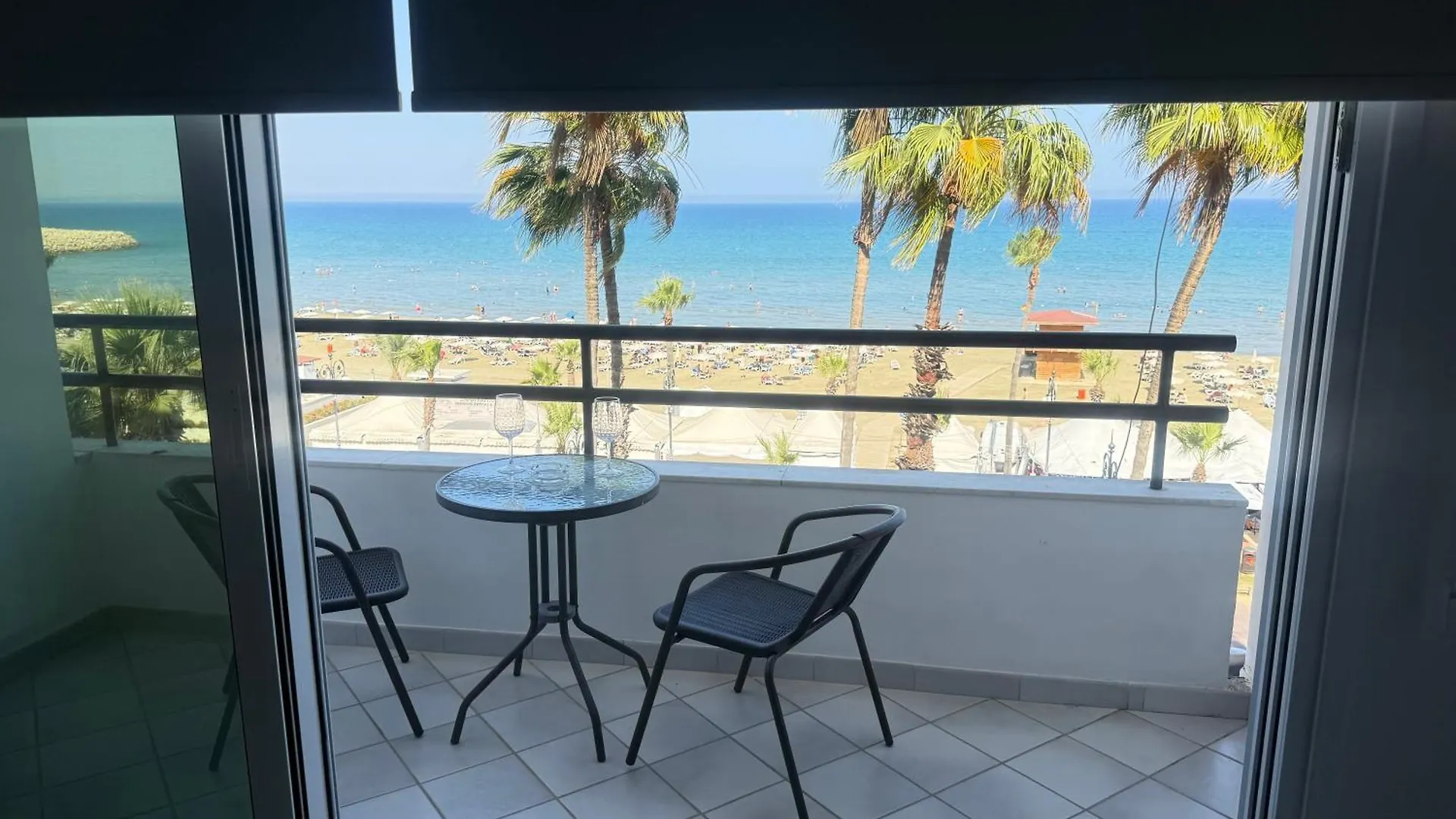 Krasas Beach Apartments Larnaca 0*,