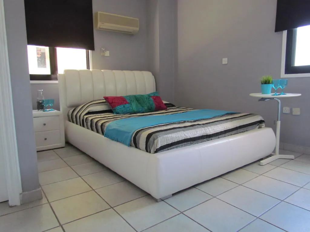 Krasas Beach Apartments Larnaca 0*,