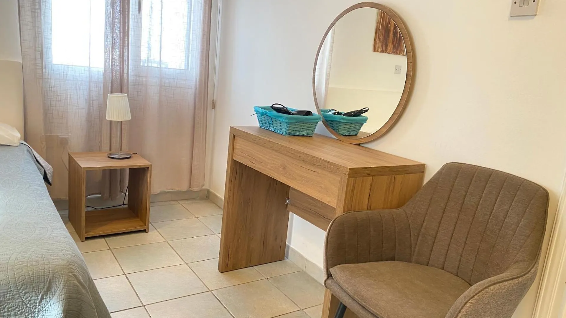 Krasas Beach Apartments Larnaca 0*,