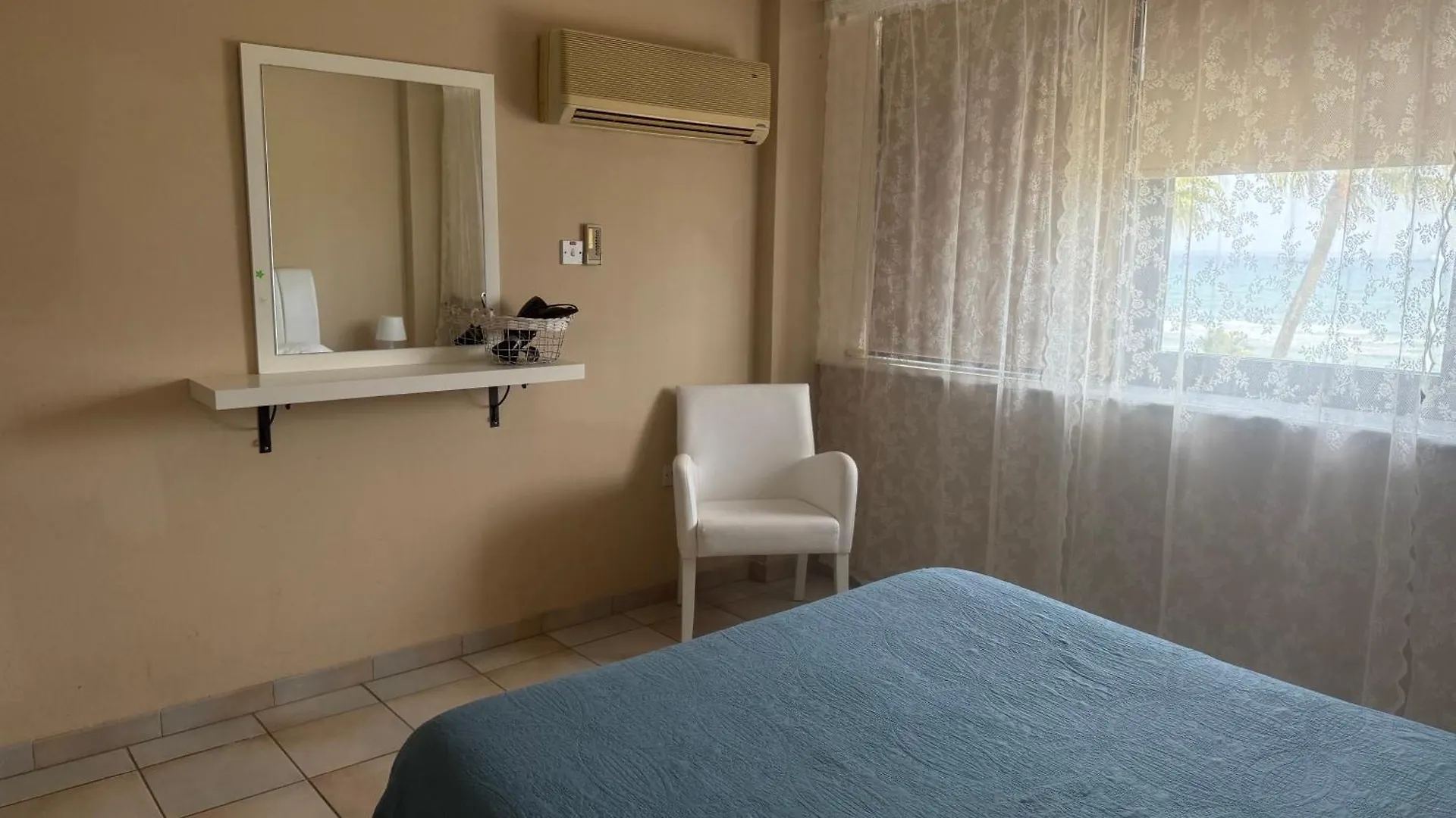 Krasas Beach Apartments Larnaca